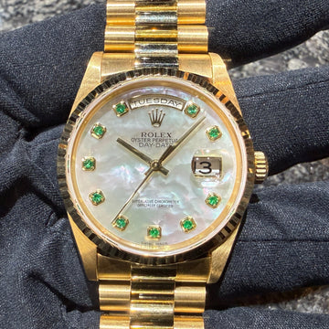 No. 2362 - Rare Emerald Dial! Introducing a High-Quality Rolex Day-Date 18238NGE W-Serial White Shell Watch!