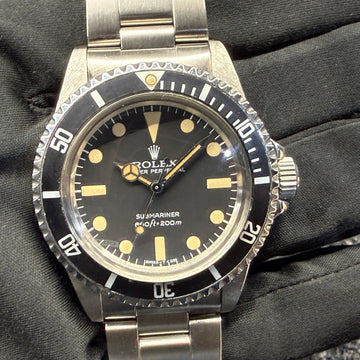 No. 2207 - Beautiful dial and crisp case! Rimless maxi dial! Introducing a fine example of the 1980 Rolex Submariner 5513!