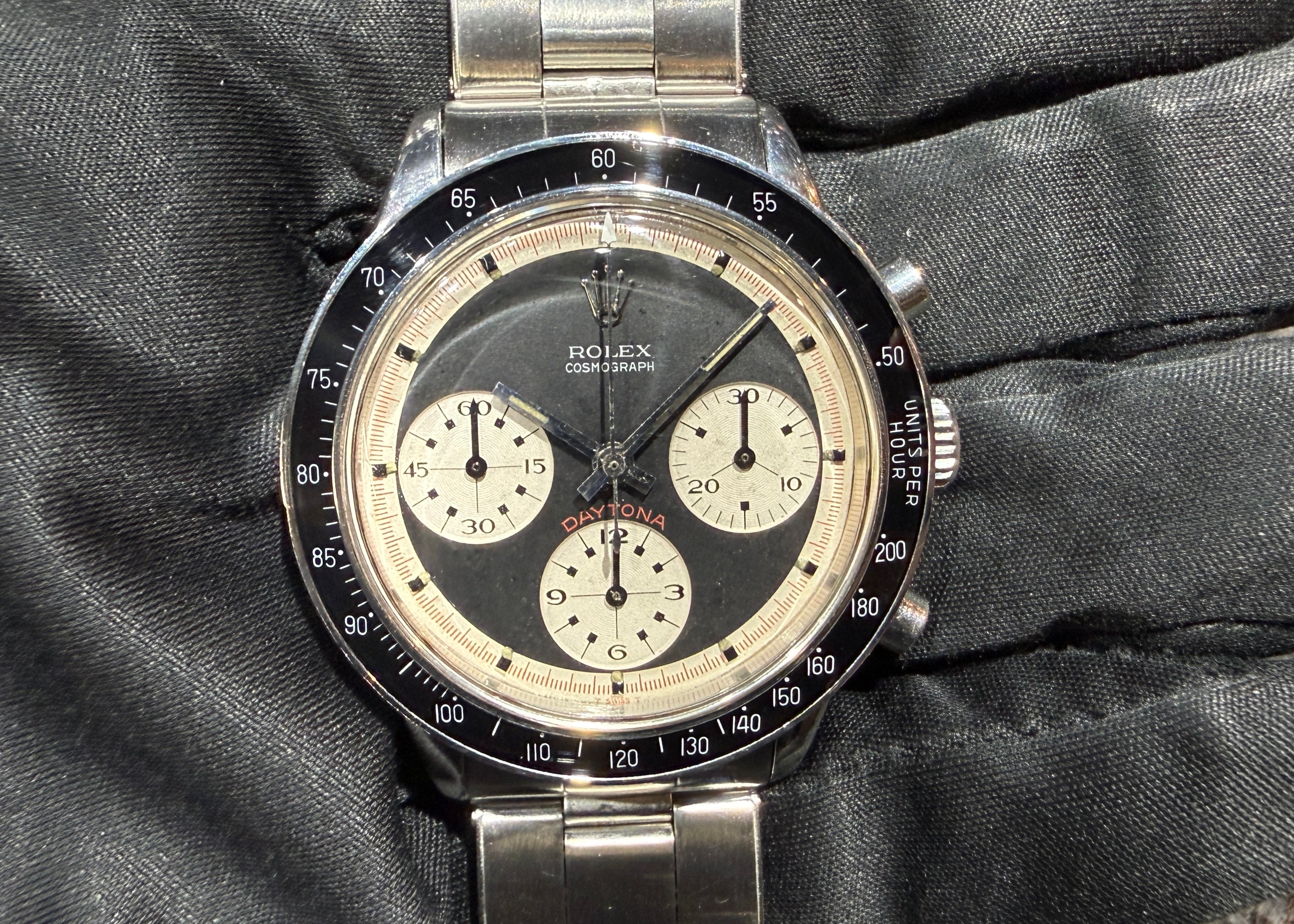 第２２１１回～希少！黒ポール入荷！ 第一世代 手巻きデイトナ Ref.6241 70年 オールトリチウムのご紹介！