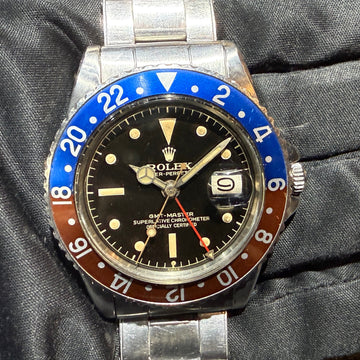 No. 2217 - A rare vintage! A stunning circle mirror! Introducing the GMT-Master 1675 6-Dot PCG 1961!