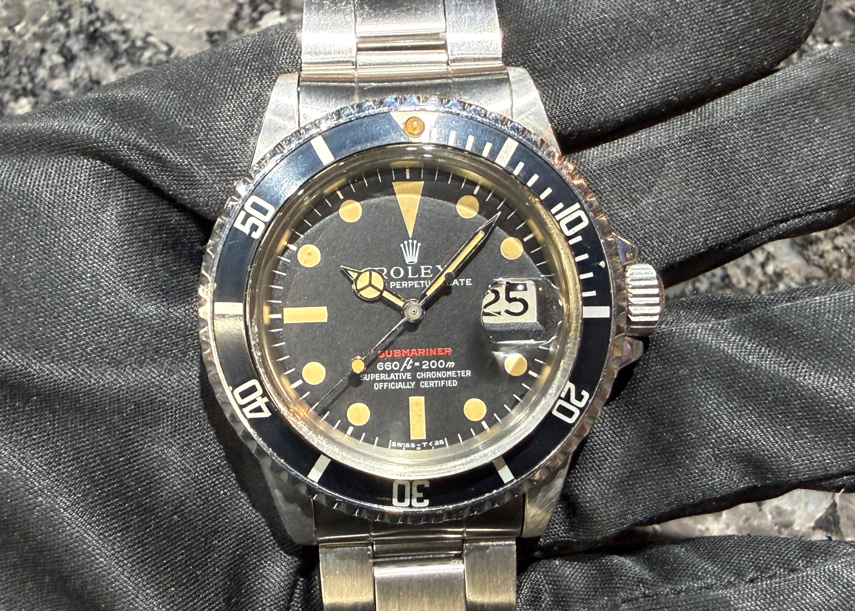 第２２４０回〜  オススメヴィンテージ！バキバキケースが魅力！保証書付属！！ 赤サブ 1680 MK4ダイヤル 71年 良個体のご紹介！