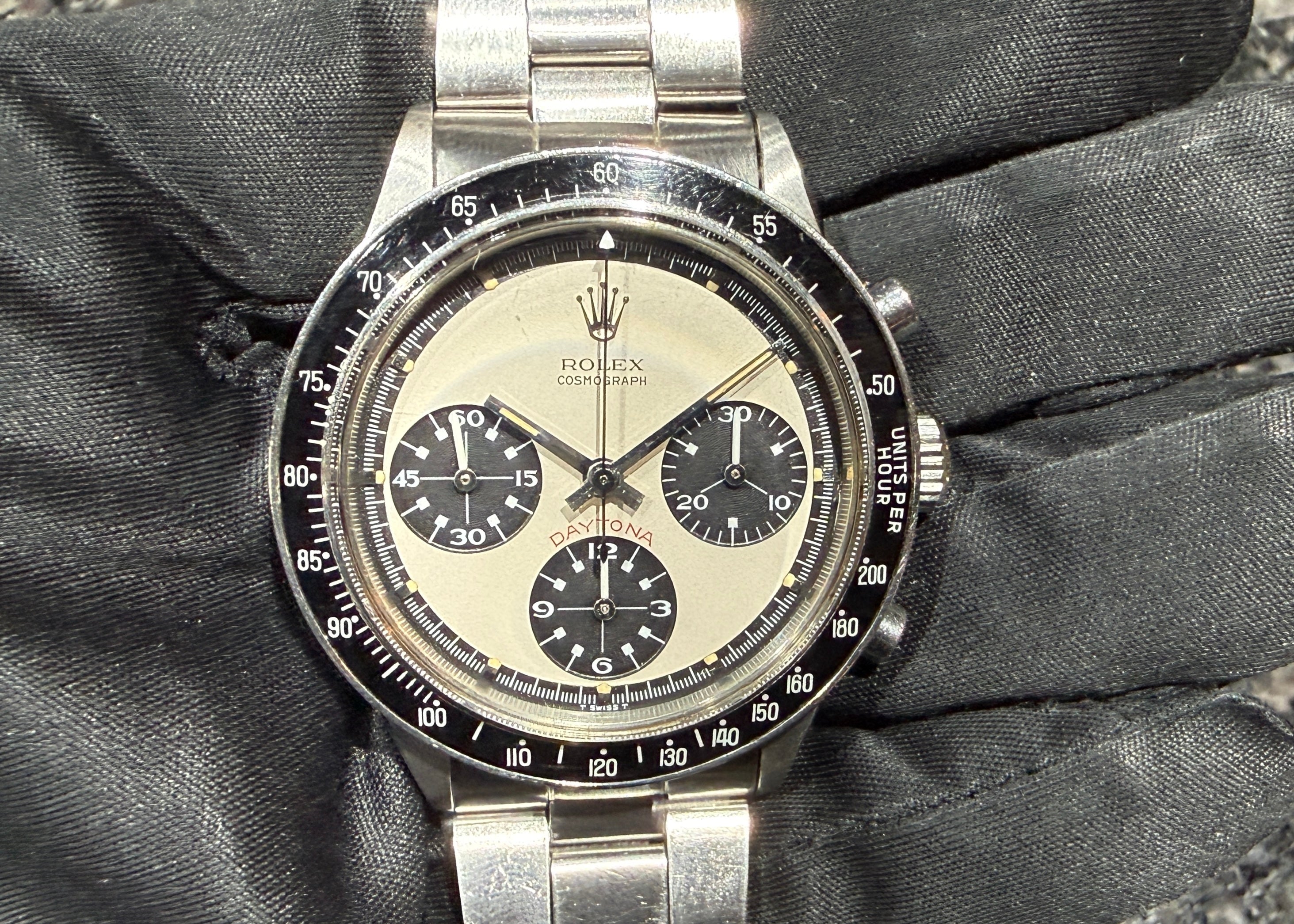 第２２４６回～ SOLD OUTモデル紹介！希少！！2代目手巻きデイトナ Ref.6264 白ポール 70年 良個体のご紹介！！