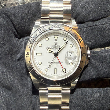No. 2475 ~ A beautiful gray dial like pottery and a Submariner bracelet are appealing! Introducing the Explorer II 16570 N4, a good example with all tritium!