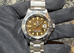 No. 2489 - An exceptional item that stands out! Striking brown change! Rare! MK2 tropical in stock! Introducing a good individual Red Submariner 1680 from 1970!