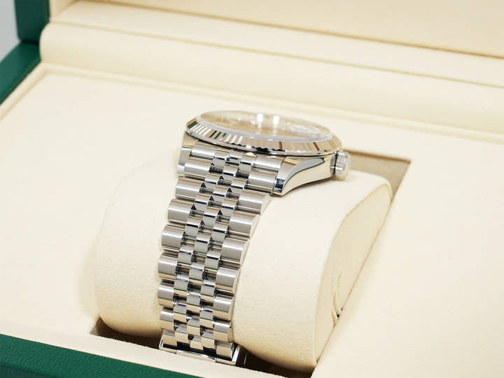 Rolex Datejust 36 Ref. 126234 Stainless Steel/White Gold, Bright Blue Dial, Jubilee Bracelet, Excellent Condition c8n2piut