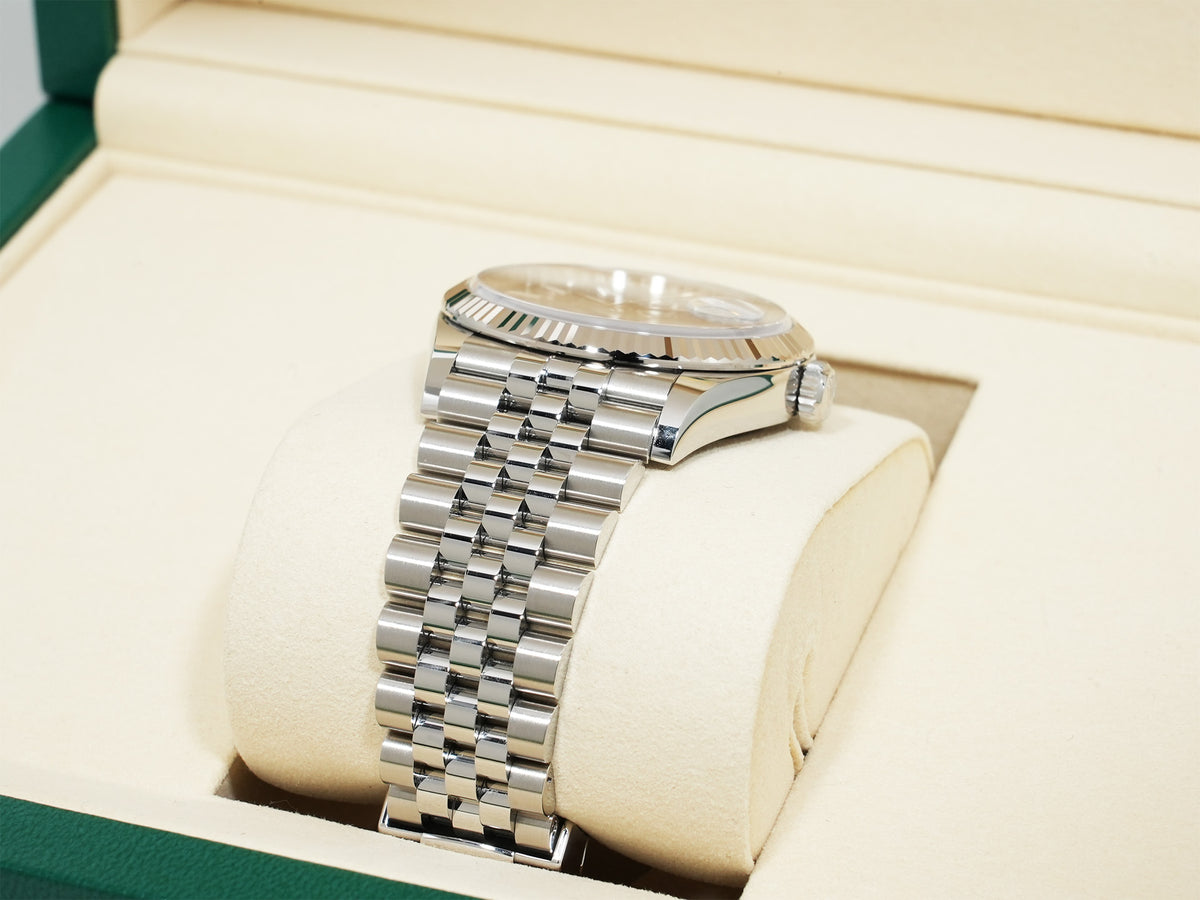 Rolex Datejust 36 Ref. 126234 Stainless Steel/White Gold, Bright Blue Dial, Jubilee Bracelet, Excellent Condition c8n2piut