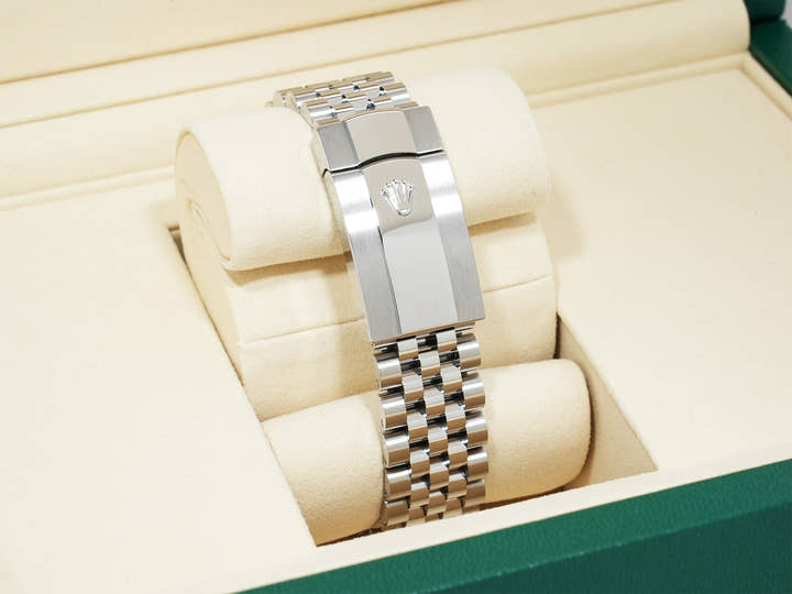 Rolex Datejust 36 Ref. 126234 Stainless Steel/White Gold, Bright Blue Dial, Jubilee Bracelet, Excellent Condition c8n2piut