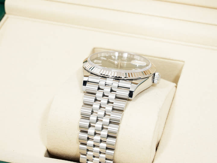 Rolex Datejust 36 Ref.126234 Stainless Steel/White Gold Mint Green Dial Jubilee Bracelet, Beautiful Pre-owned Condition zfxebvsp