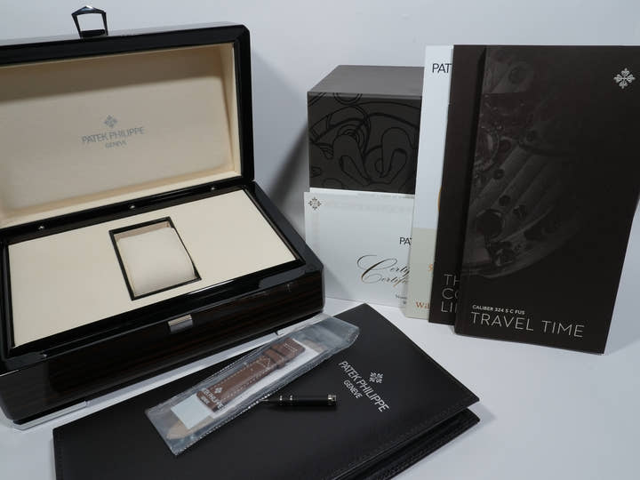 パテックフィリップ カラトラバ パイロット トラベルタイム Ref.5524G-001 ホワイトゴールド ブルー文字盤 中古 kawr32eq