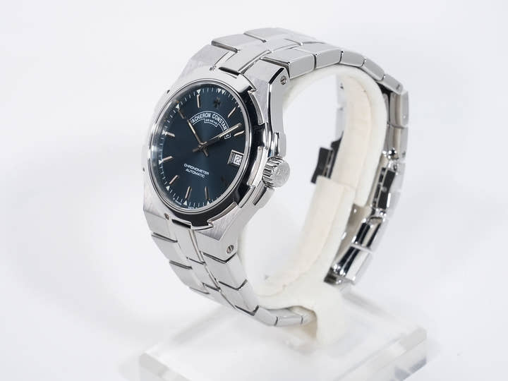 ヴァシュロンコンスタンタン オーヴァーシーズ Ref.42040 ステンレススチール ブルー文字盤 中古 wjuvkuwp