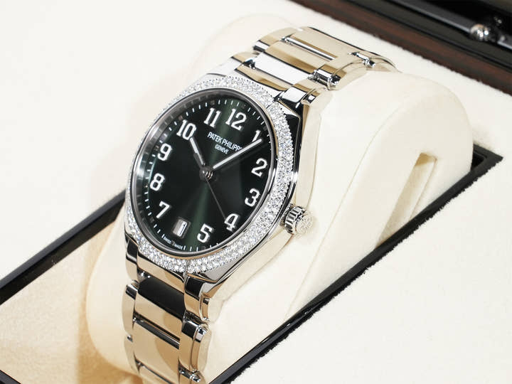 パテックフィリップ Twenty-4 Ref.7300/1200A-011 ステンレススチール オリーブグリーン ソレイユ文字盤 未使用 cqq5xr8j