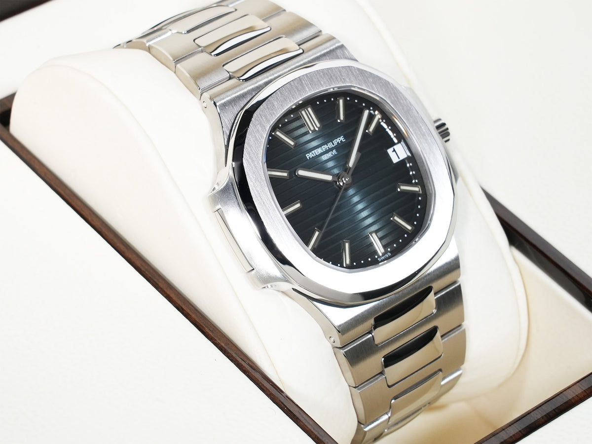パテックフィリップ ノーチラス Ref.5800/1A-001 ステンレススチール ブルー文字盤 美品 frcy93qg