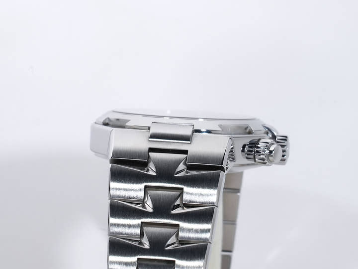 ヴァシュロンコンスタンタン オーヴァーシーズ クロノグラフ Ref.49150/B01A-9745 ステンレススチール ブルー文字盤 中古 gufsska9