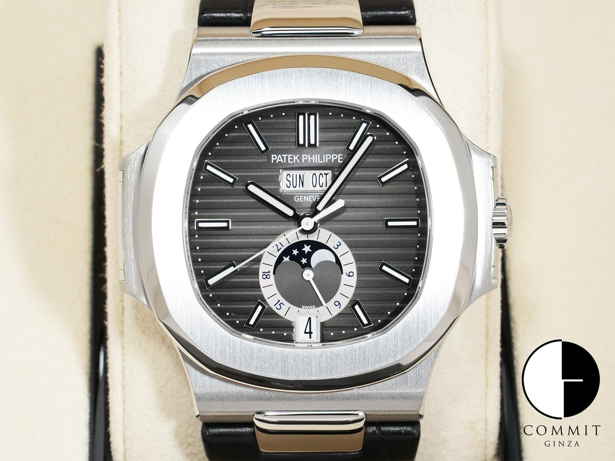 Patek Philippe Nautilus Annual Calendar Moon Phase Ref. 5726A-001 Stainless Steel Black Dial in Excellent Condition f65xhjro