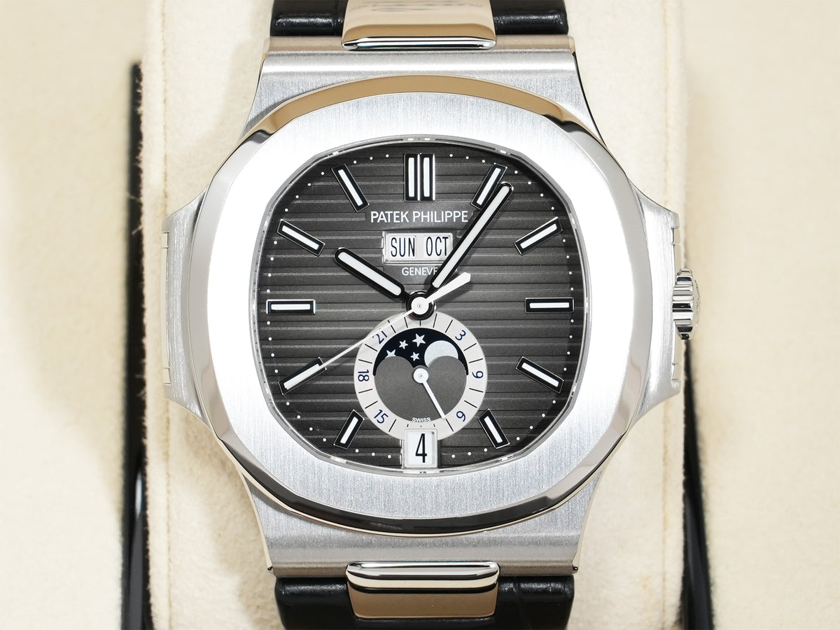 Patek Philippe Nautilus Annual Calendar Moon Phase Ref. 5726A-001 Stainless Steel Black Dial in Excellent Condition f65xhjro