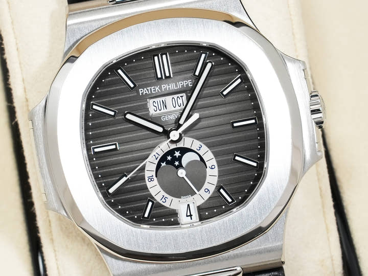 Patek Philippe Nautilus Annual Calendar Moon Phase Ref. 5726A-001 Stainless Steel Black Dial in Excellent Condition f65xhjro