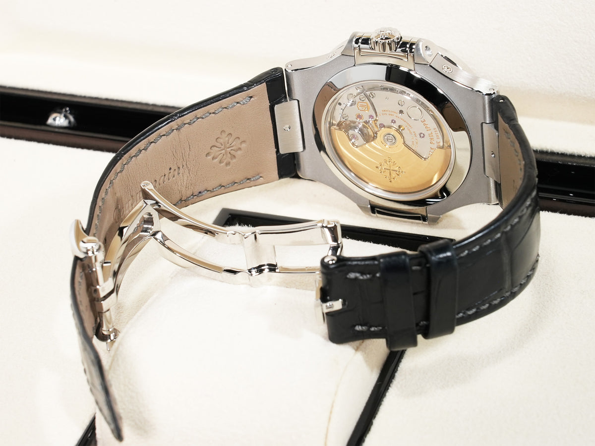 Patek Philippe Nautilus Annual Calendar Moon Phase Ref. 5726A-001 Stainless Steel Black Dial in Excellent Condition f65xhjro