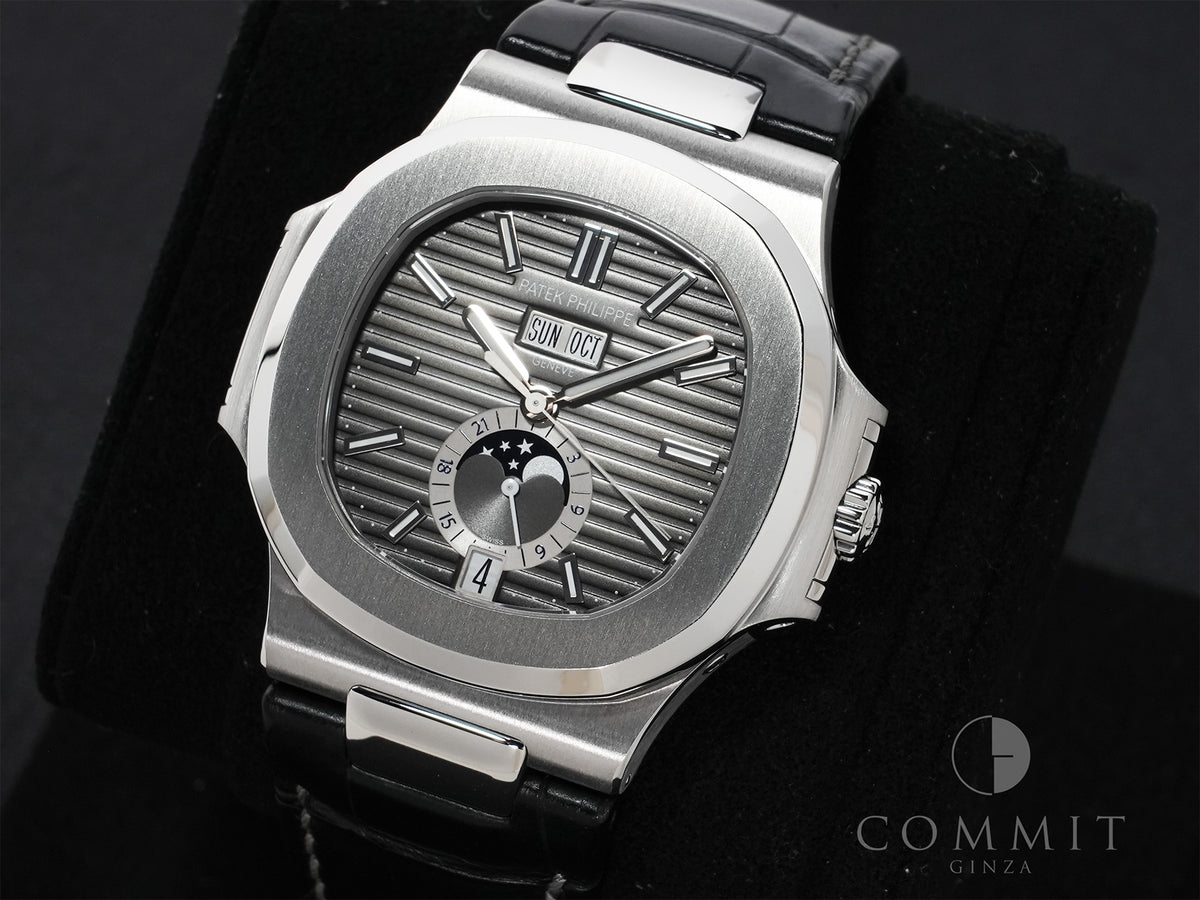 Patek Philippe Nautilus Annual Calendar Moon Phase Ref. 5726A-001 Stainless Steel Black Dial in Excellent Condition f65xhjro
