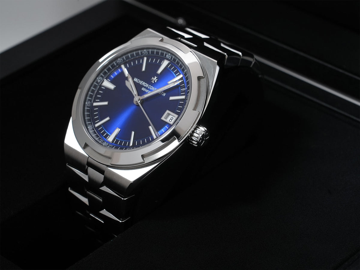 ヴァシュロンコンスタンタン オーヴァーシーズ Ref.4500V/110A-B128 ステンレススチール ブルー文字盤 中古 h4fbzuxx