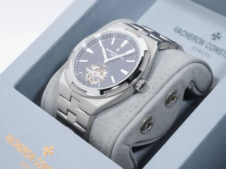 Vacheron Constantin Overseas Tourbillon Ref. 6000V/210T-H032 Titanium Blue Dial Pre-owned veivf8wg