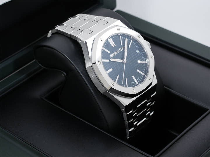 Audemars Piguet Royal Oak Ref. 15510ST.OO.1320ST.06 Stainless Steel Night Blue Dial Unworn 9drdyrck