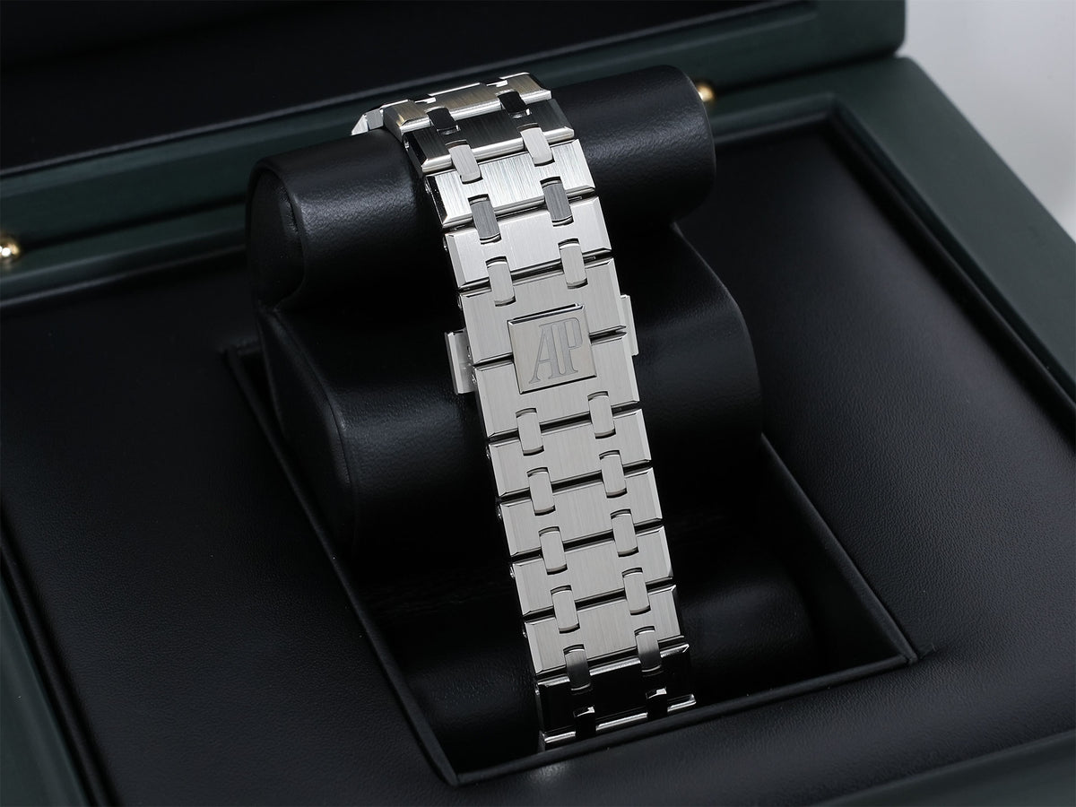Audemars Piguet Royal Oak Ref. 15510ST.OO.1320ST.06 Stainless Steel Night Blue Dial Unworn 9drdyrck