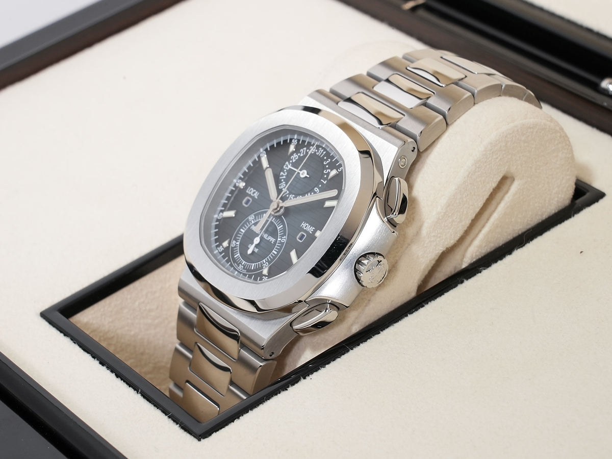 パテックフィリップ ノーチラス トラベルタイム クロノグラフ Ref.5990/1A-011 ステンレススチール ブルーソレイユ文字盤 美品 ytq5c7vo