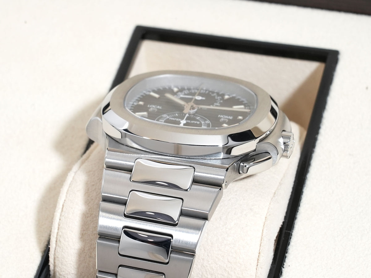 パテックフィリップ ノーチラス トラベルタイム クロノグラフ Ref.5990/1A-011 ステンレススチール ブルーソレイユ文字盤 美品 ytq5c7vo