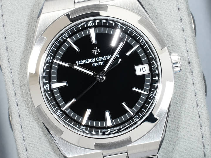 ヴァシュロンコンスタンタン オーヴァーシーズ オートマティック Ref.4520V/210A-B483 ステンレススチール ブラック文字盤 未使用 k6rkivx2