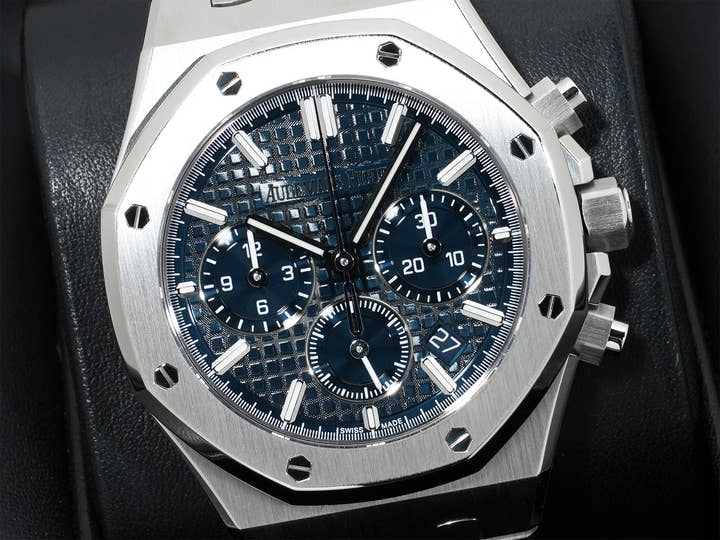 Audemars Piguet Royal Oak Chronograph Ref. 26715ST.OO.1356ST.01 Stainless Steel Night Blue Dial, Excellent Condition, iw355mto