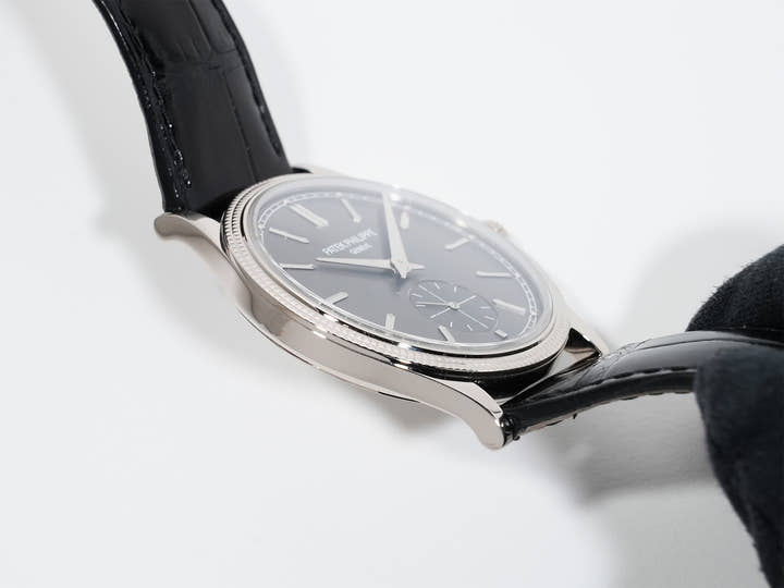 Patek Philippe Calatrava Ref. 6119G-001 White Gold, Grey Dial, Pre-owned in Excellent Condition pknotm39