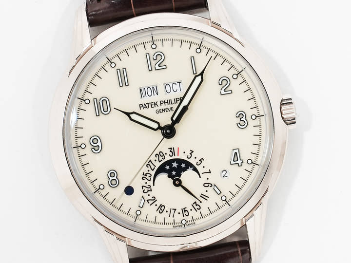 Patek Philippe Perpetual Calendar Ref. 5320G-001 White Gold Ivory Dial Pre-owned px97wvvo