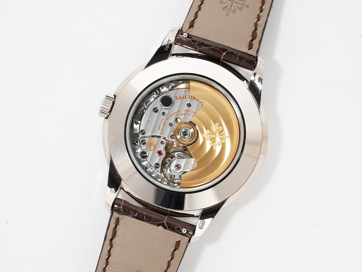 Patek Philippe Perpetual Calendar Ref. 5320G-001 White Gold Ivory Dial Pre-owned px97wvvo