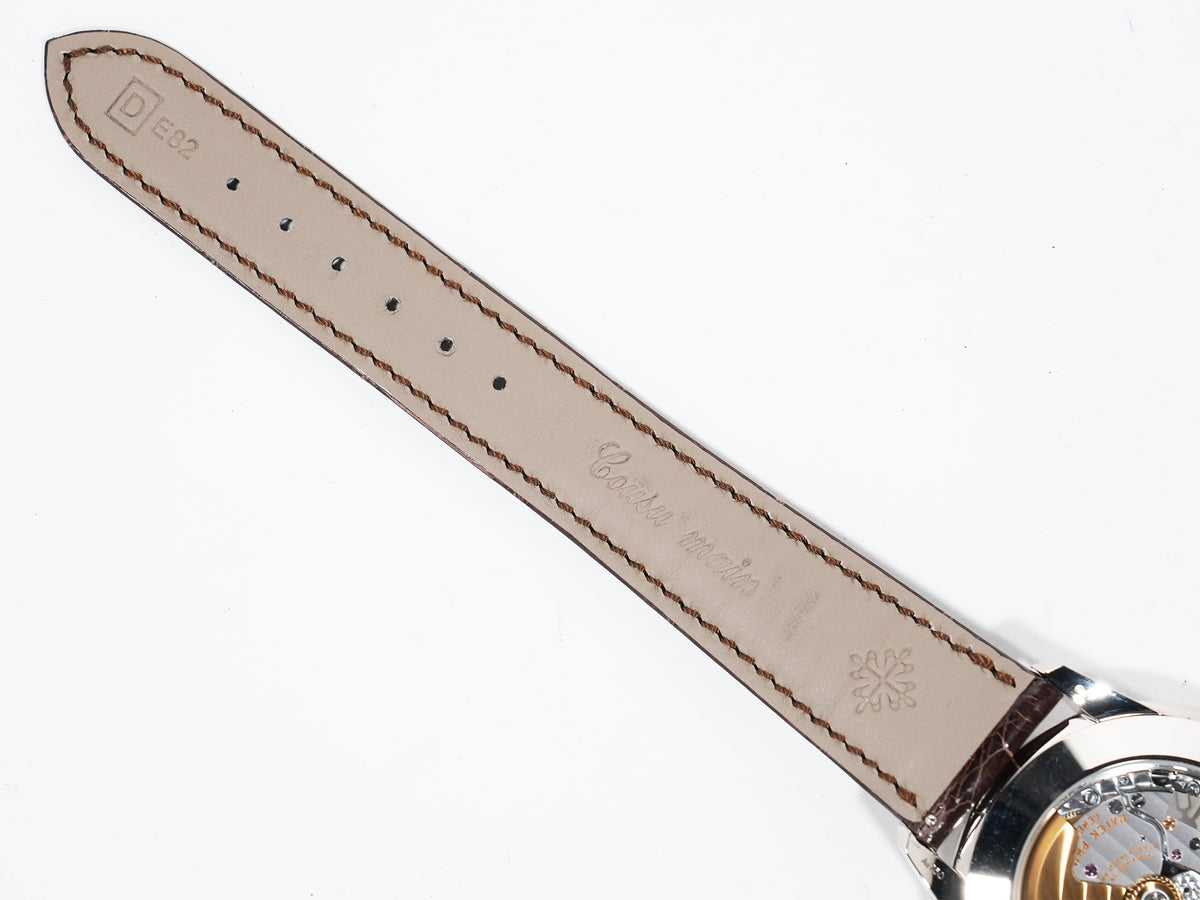 Patek Philippe Perpetual Calendar Ref. 5320G-001 White Gold Ivory Dial Pre-owned px97wvvo