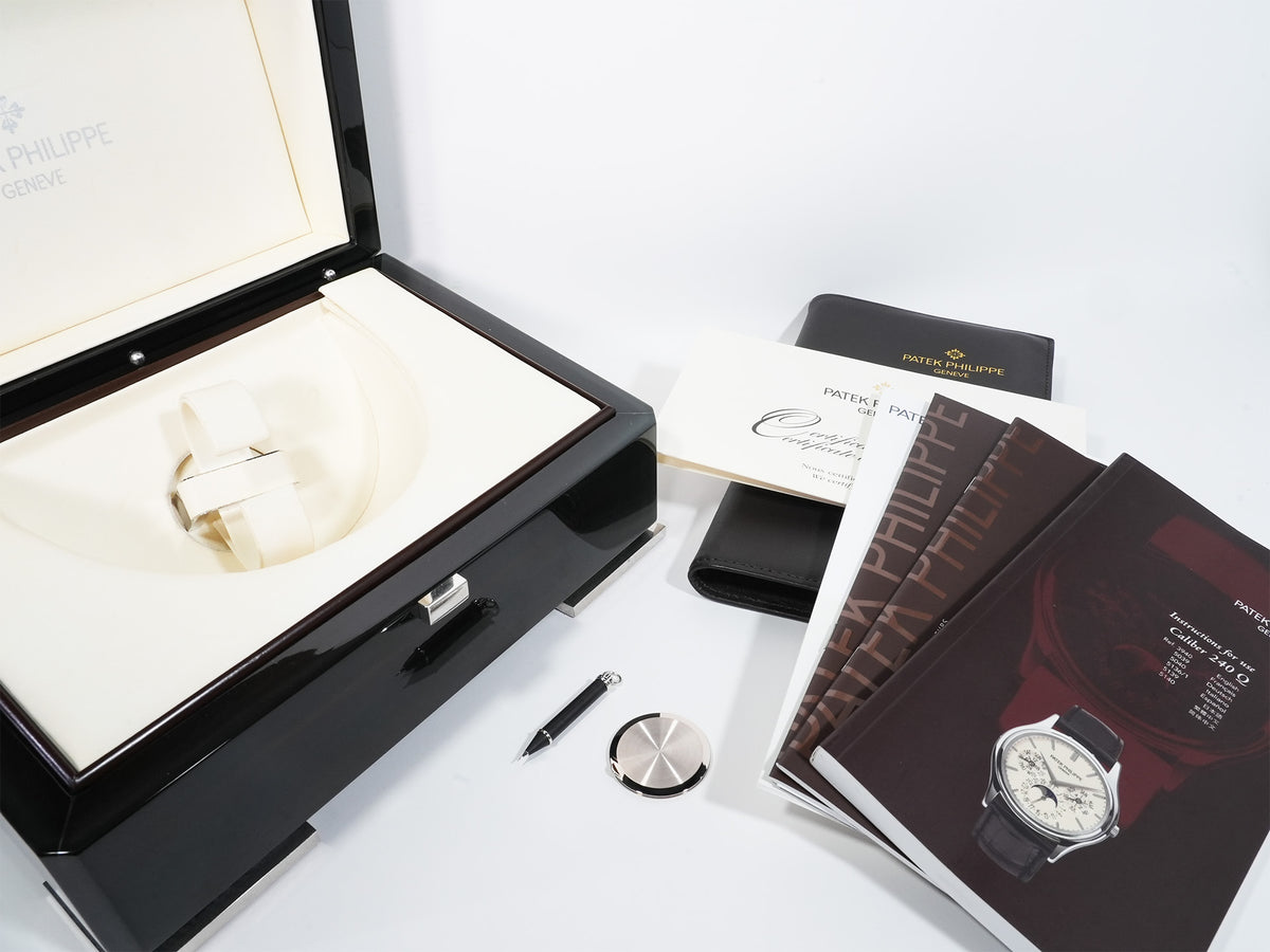 Patek Philippe Perpetual Calendar Ref. 5140G-001 White Gold Silver Dial Pre-owned usrnbepr