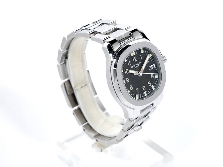 パテックフィリップ アクアノート ミディアム Ref.5066/1A-010 ステンレススチール ブラック文字盤 中古 idqarbrt