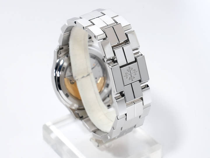パテックフィリップ アクアノート ミディアム Ref.5066/1A-010 ステンレススチール ブラック文字盤 中古 idqarbrt