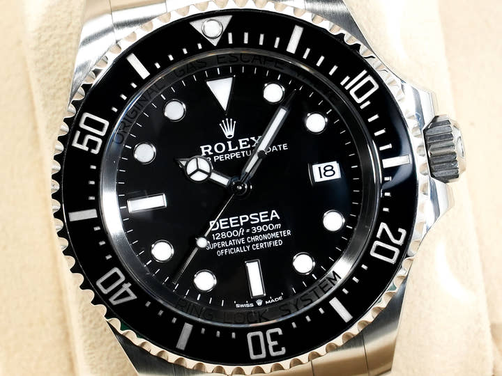 Rolex Sea-Dweller Deepsea Ref. 136660 Stainless Steel Black Dial, Pre-owned in Excellent Condition 45xgbw2s