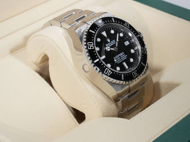 Rolex Sea-Dweller Deepsea Ref. 136660 Stainless Steel Black Dial, Pre-owned in Excellent Condition 45xgbw2s