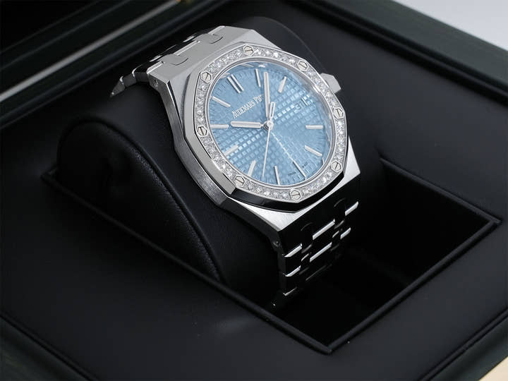 Audemars Piguet Royal Oak Ref. 15551ST.ZZ.1356ST.04 Stainless Steel Light Blue Dial, Excellent Condition p74i4pod