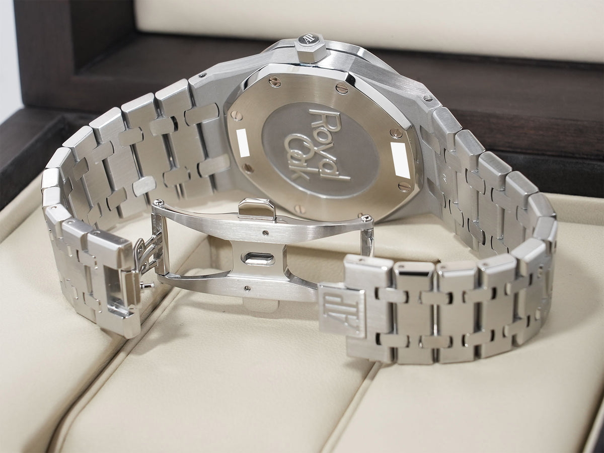 Audemars Piguet Royal Oak Dual Time Ref. 26120ST.OO.1220ST.03 Stainless Steel Black Dial in Excellent Condition x6ud7amn