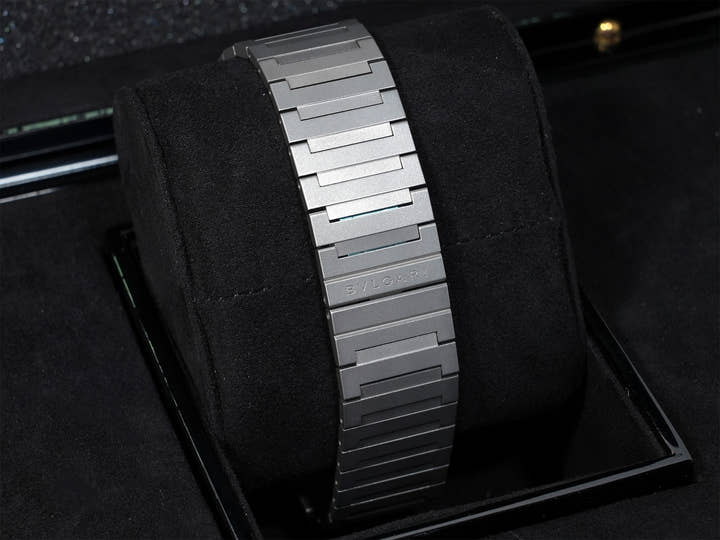 Bvlgari Octo Finissimo Roma Edition Ref.103766 Titanium Midnight Blue Dial Excellent Condition sd793dj8