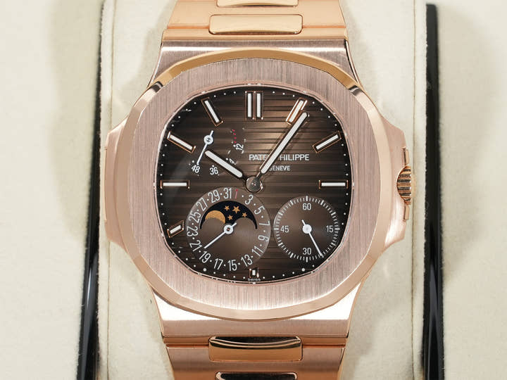 Patek Philippe Nautilus Ref.5712/1R-001 Rose Gold Brown Soleil Dial Excellent Condition 4yb6qzm3