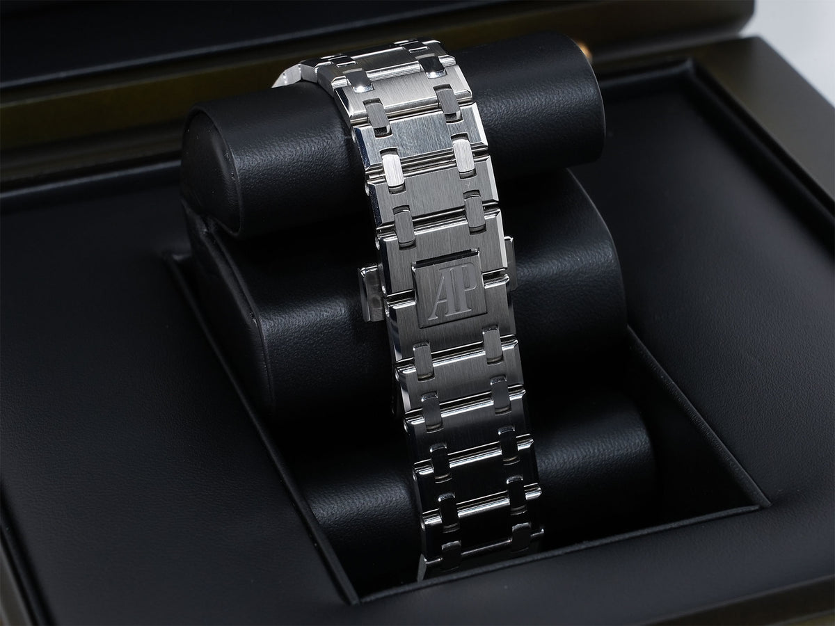 Audemars Piguet Royal Oak Jumbo Extra-Thin Ref.16202ST.OO.1240ST.02 Stainless Steel Night Blue Dial Excellent Condition ovp95avq
