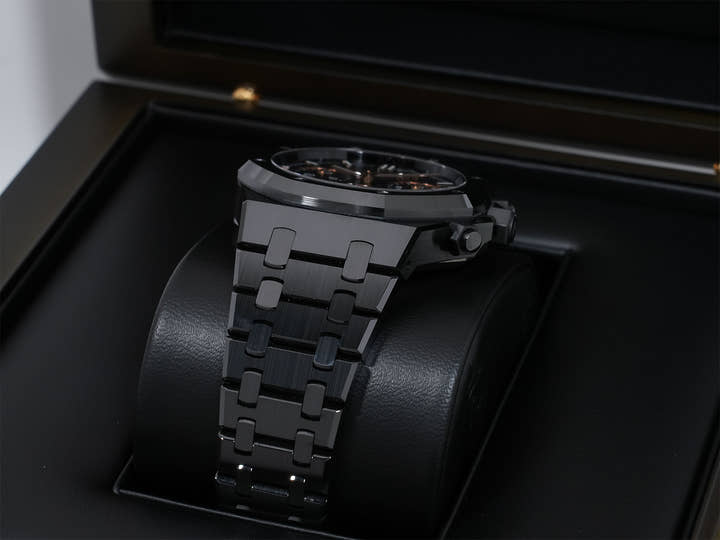 Audemars Piguet Royal Oak Chronograph Ref.26240CE.OO.1225CE.02 Black Ceramic Black Dial Excellent Condition 6b2th7jp