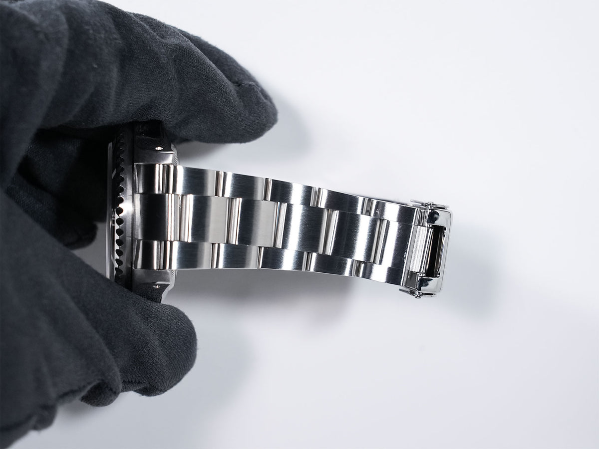 Rolex Sea-Dweller Ref. 16600 Stainless Steel Black Dial Pre-Owned, Excellent Condition uy7jsirj