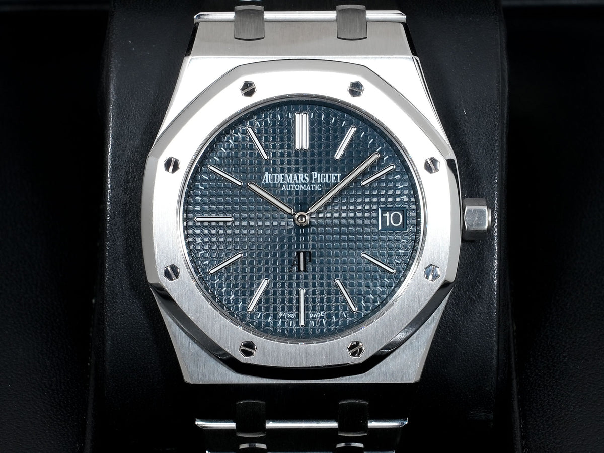 Audemars Piguet Royal Oak Extra-Thin Ref. 15202ST.OO.1240ST.01.A Stainless Steel Blue Dial Pre-Owned ztqohmm8