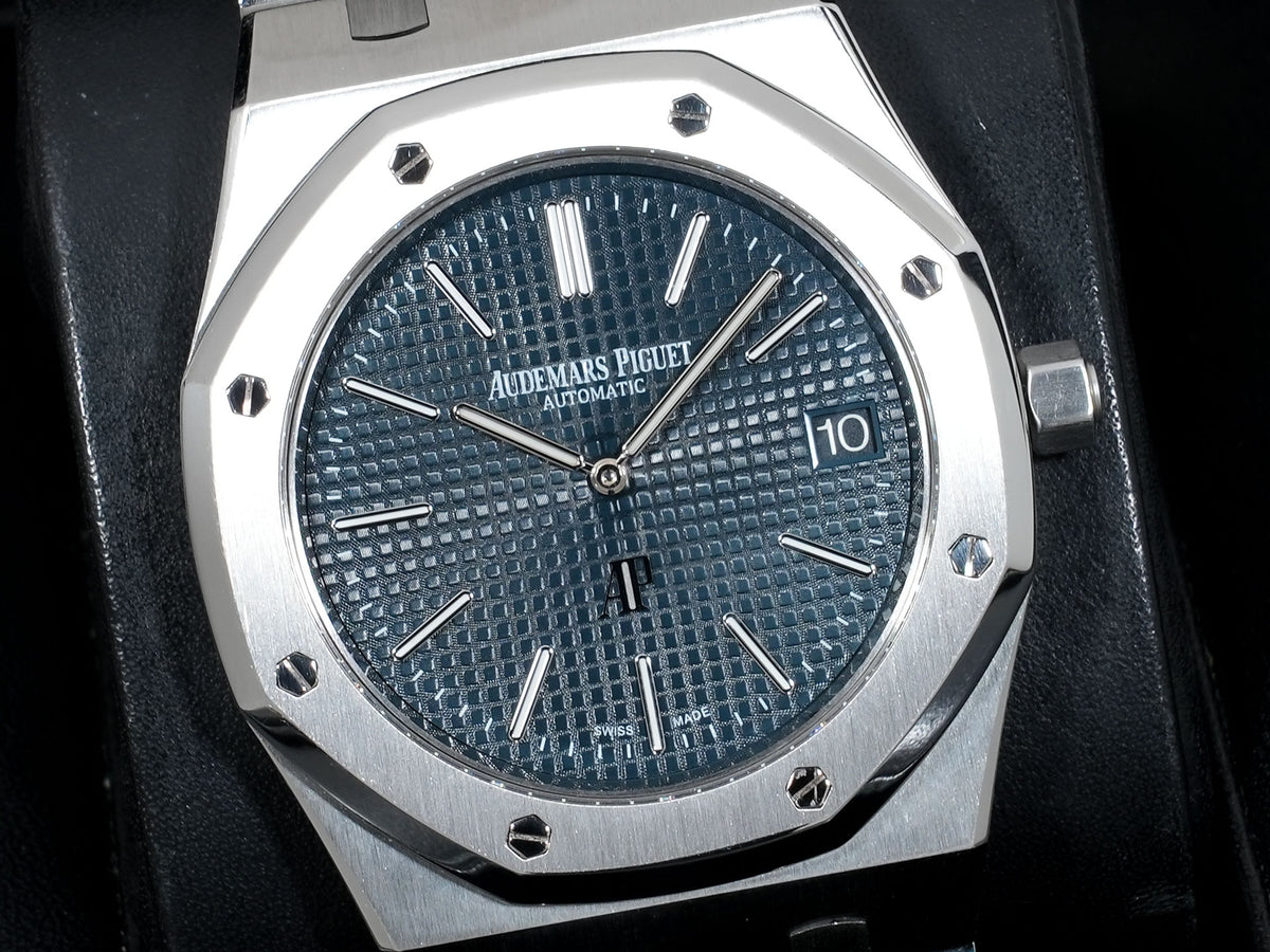 Audemars Piguet Royal Oak Extra-Thin Ref. 15202ST.OO.1240ST.01.A Stainless Steel Blue Dial Pre-Owned ztqohmm8