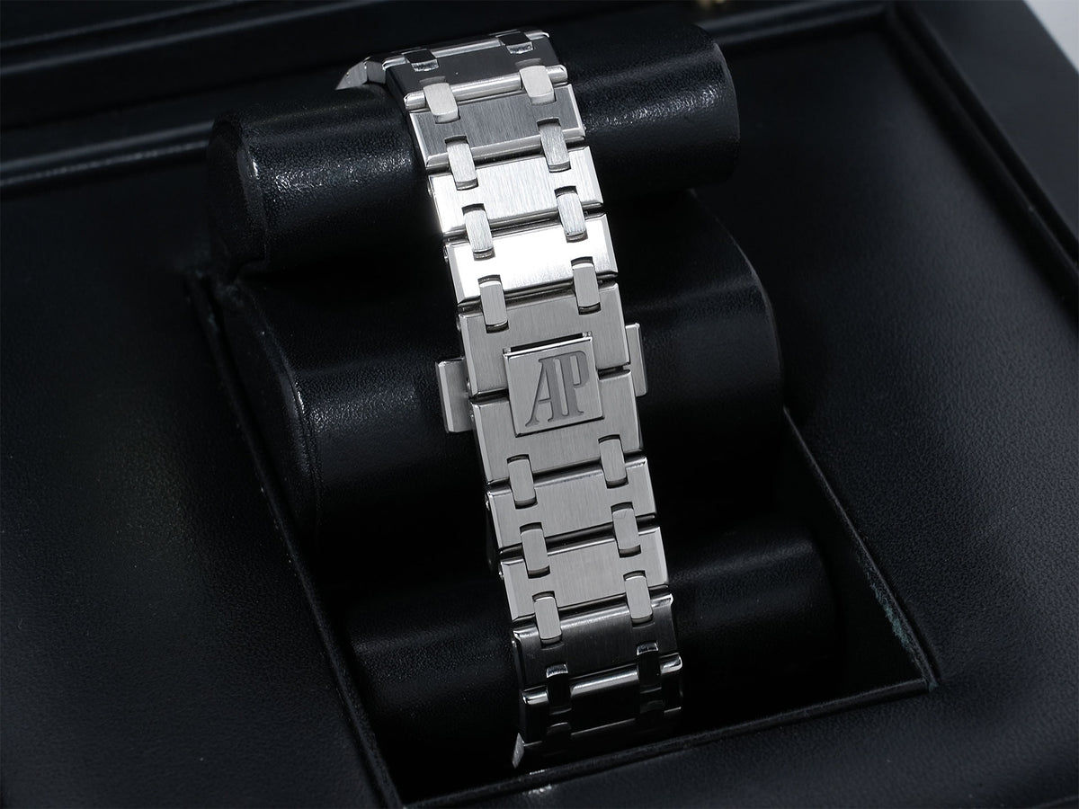 Audemars Piguet Royal Oak Extra-Thin Ref. 15202ST.OO.1240ST.01.A Stainless Steel Blue Dial Pre-Owned ztqohmm8