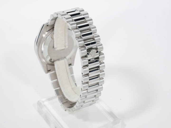 Rolex Day-Date 36 Ref.118206 Platinum Ice Blue Dial Pre-owned qzby2db4